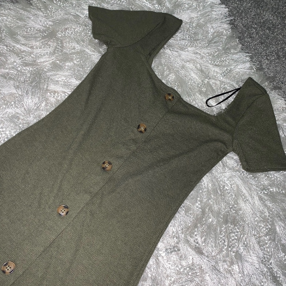 BRAND NEW FOREVER 21 OLIVE MIDI DRESS